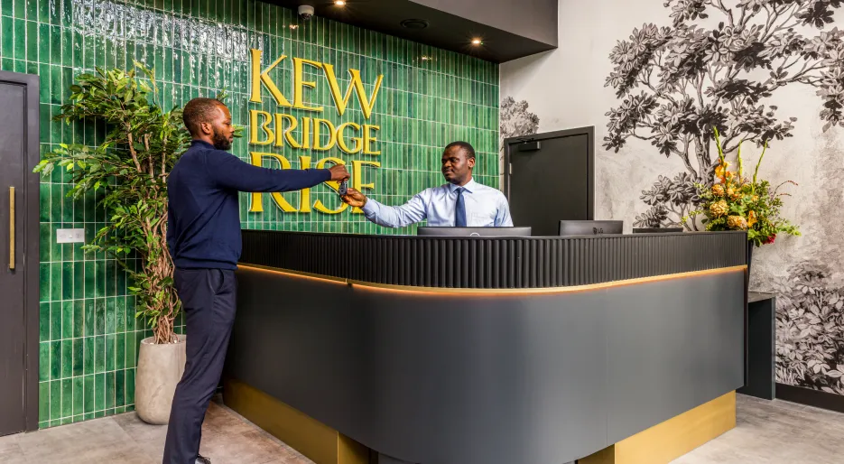 Kew Bridge Rise concierge 